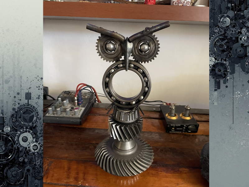 Night Watcher — búho mecánico creado con piñón de motocicleta y rodamientos